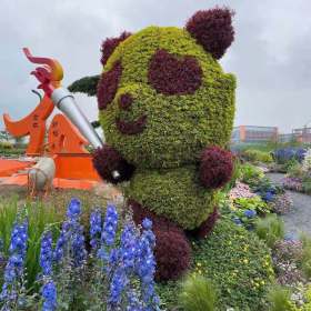 四川成都熊貓雕塑造型花雕廠家制作